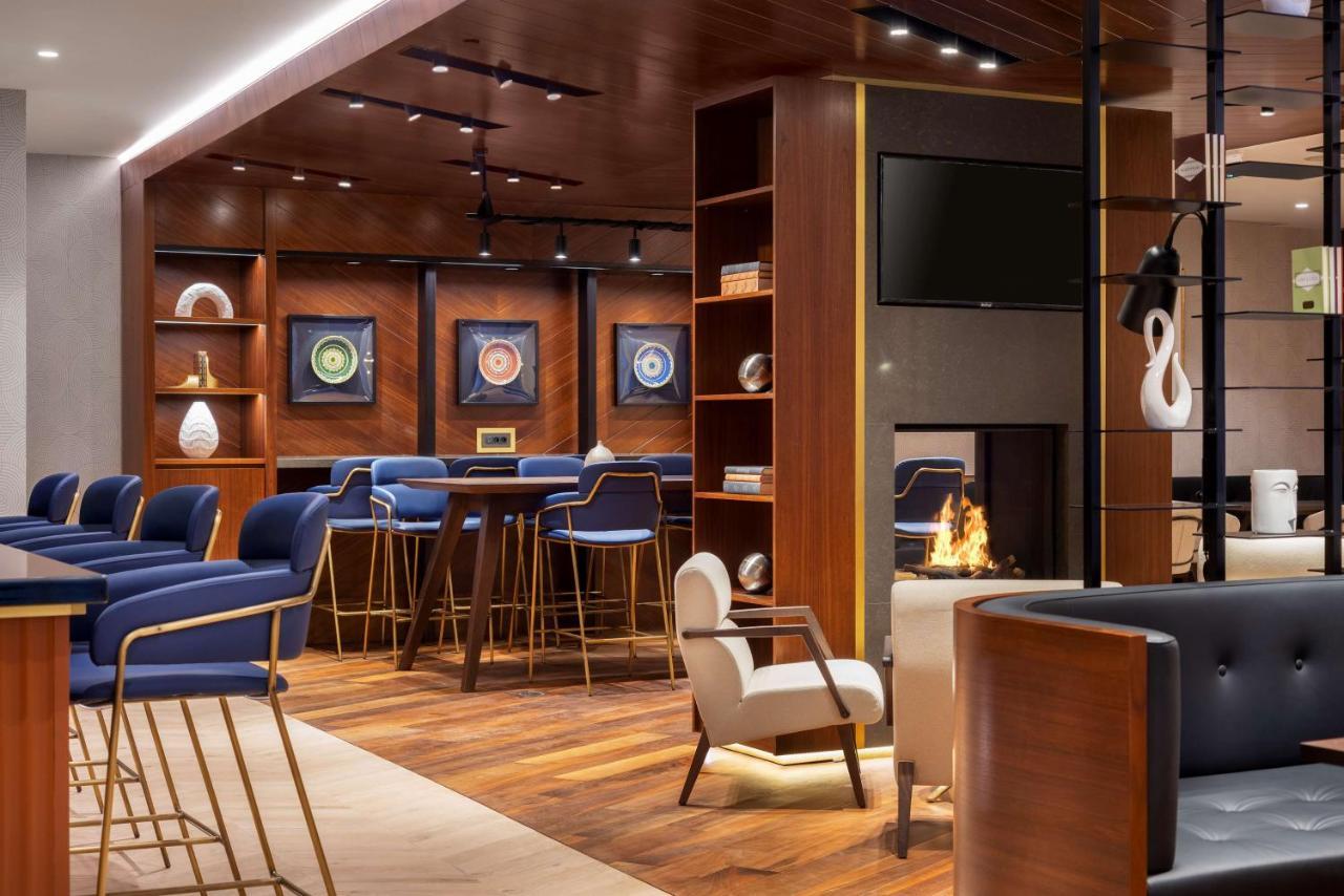 索非亚凯悦酒店 索菲亞 外观 照片 The Club lounge at San Francisco International Airport
