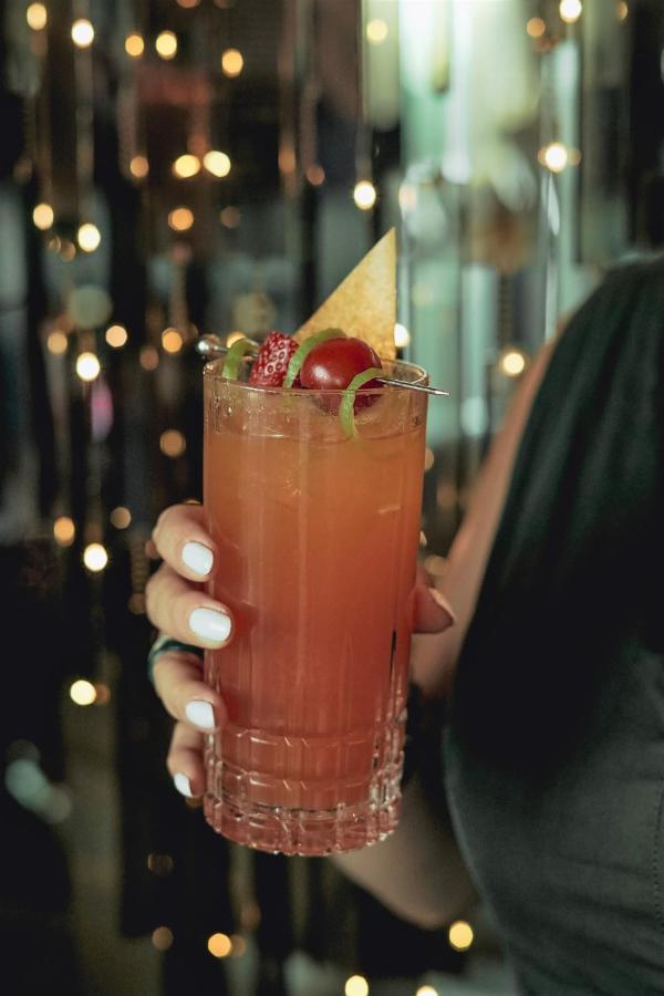 索非亚凯悦酒店 索菲亞 外观 照片 A caipiroska