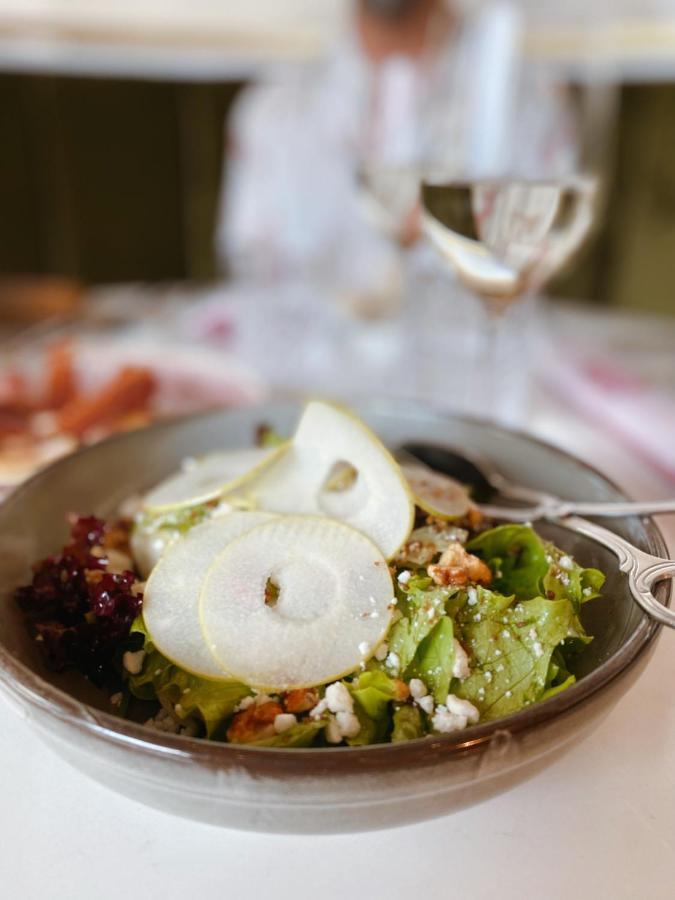索非亚凯悦酒店 索菲亞 外观 照片 Pear salad